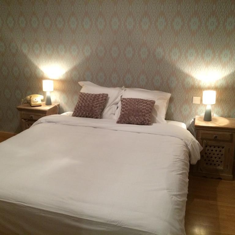Hotel Le Central Boussac  Room photo