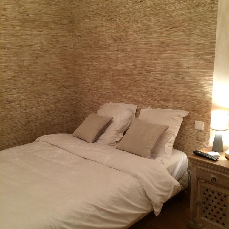 Hotel Le Central Boussac  Room photo